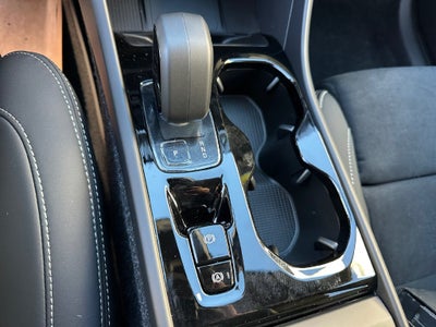 2026 Volvo XC40 B5 Ultra Black Edition