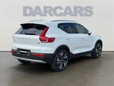 2024 Volvo XC40 B5 Plus Bright Theme