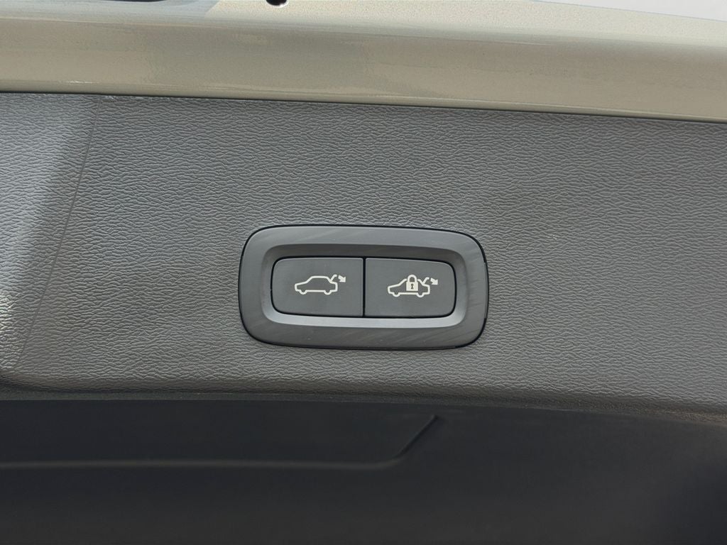 2025 Volvo XC40 B5 Plus Bright Theme Volvo Certified