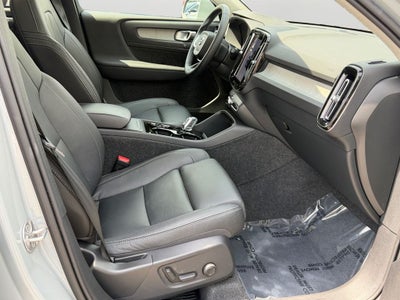 2025 Volvo XC40 B5 Plus Bright Theme Volvo Certified