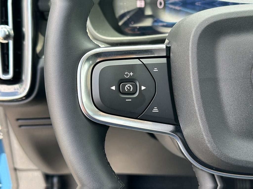 2025 Volvo XC40 B5 Plus Bright Theme Volvo Certified