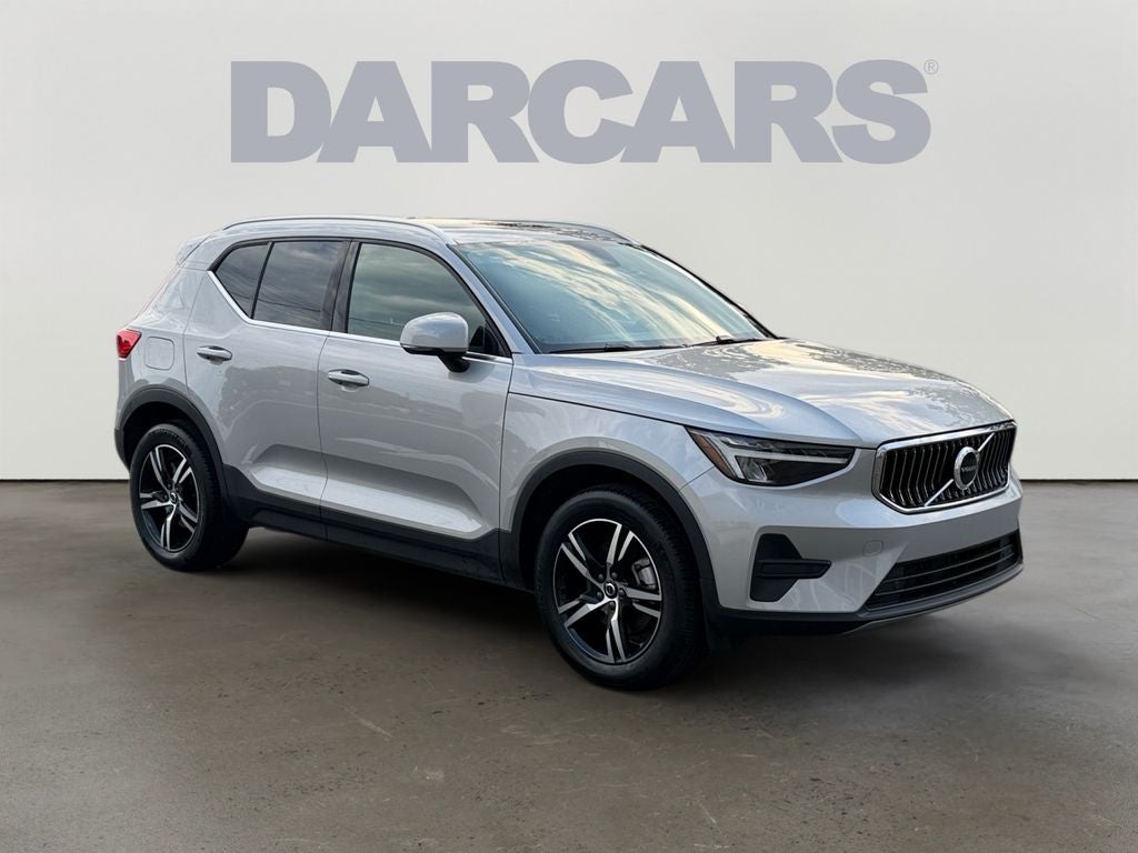 2025 Volvo XC40 B5 Core