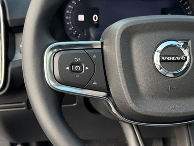 2025 Volvo XC40 B5 Core