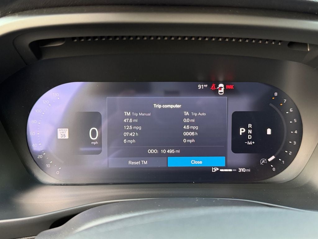2025 Volvo XC40 B5 Core