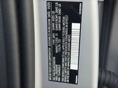 2025 Volvo XC40 B5 Core