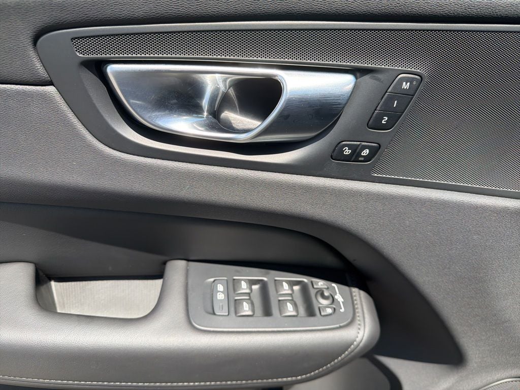 2025 Volvo XC60 B5 Plus Volvo Certified