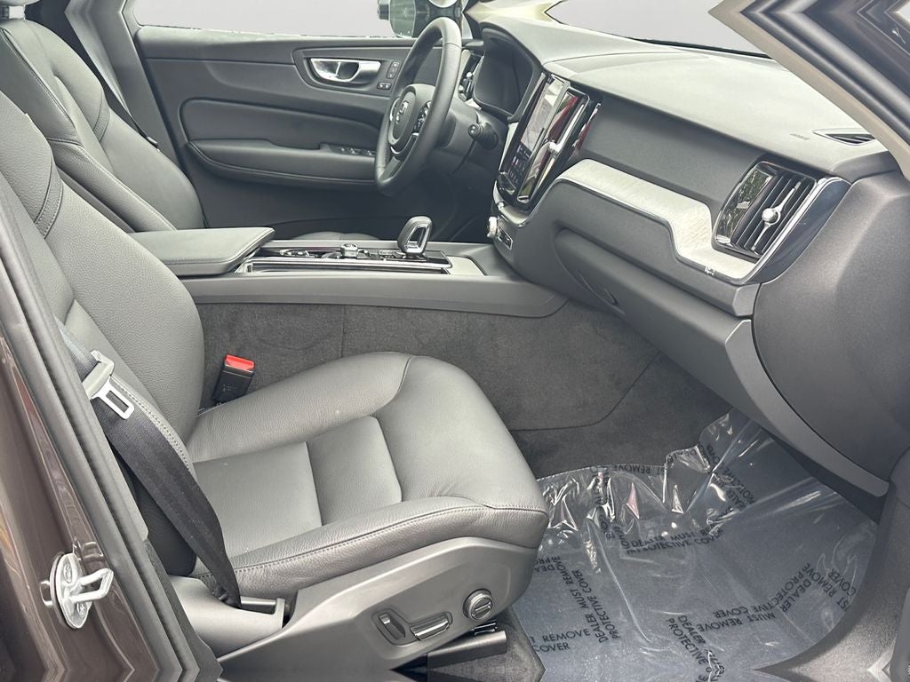 2025 Volvo XC60 B5 Plus Volvo Certified