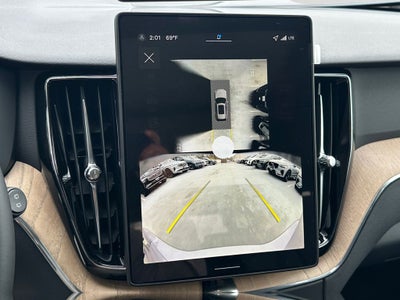 2026 Volvo XC60 B5 Plus