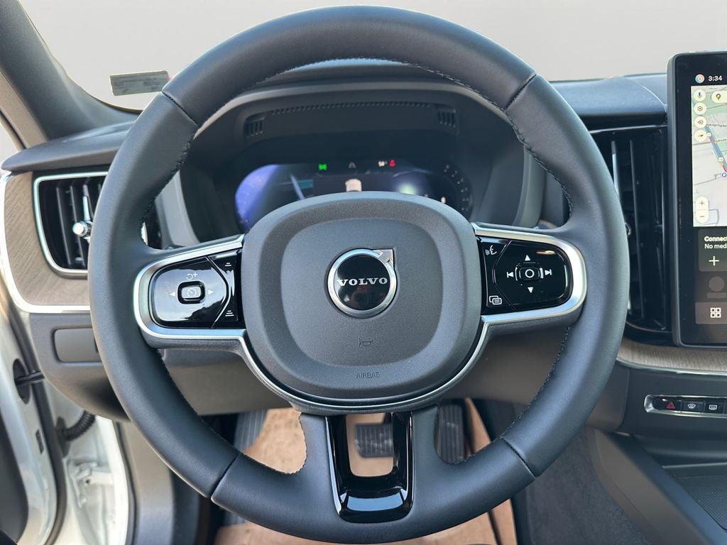 2026 Volvo XC60 B5 Plus
