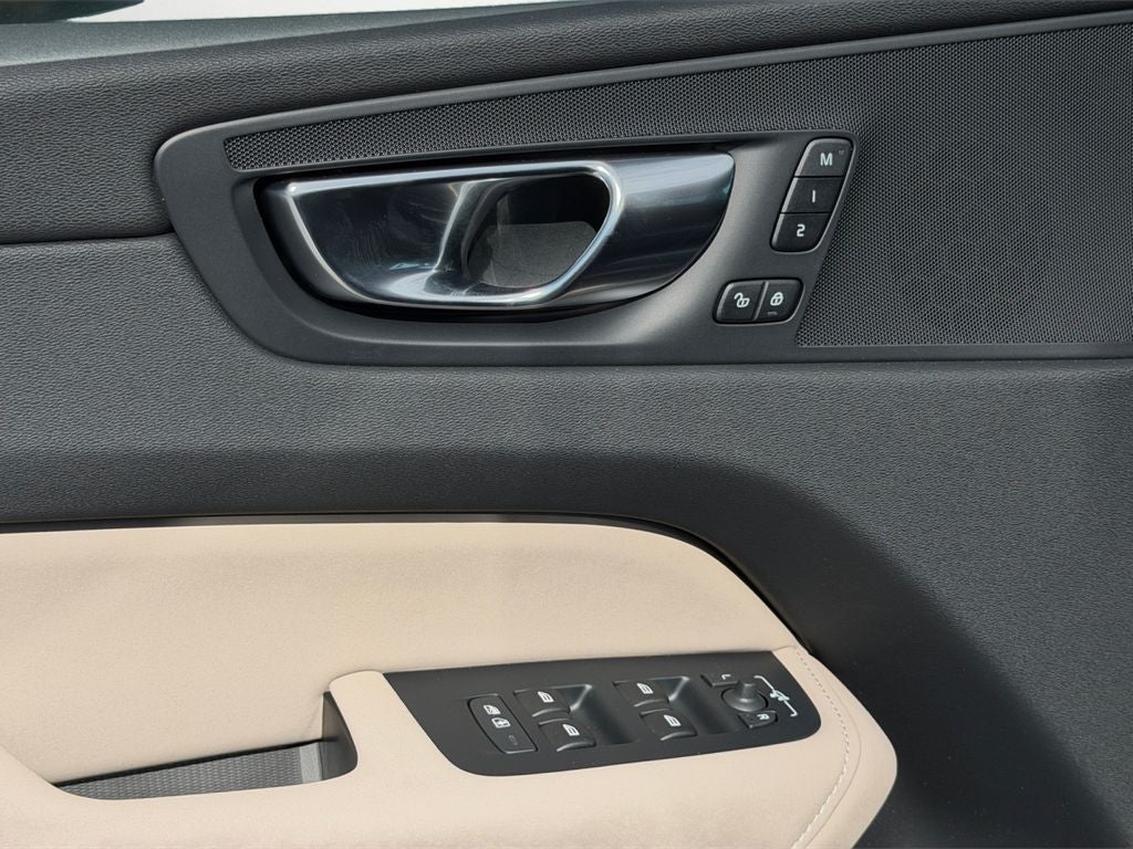 2026 Volvo XC60 B5 Core