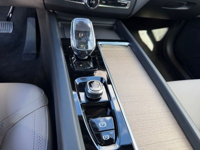 2026 Volvo XC60 B5 Core