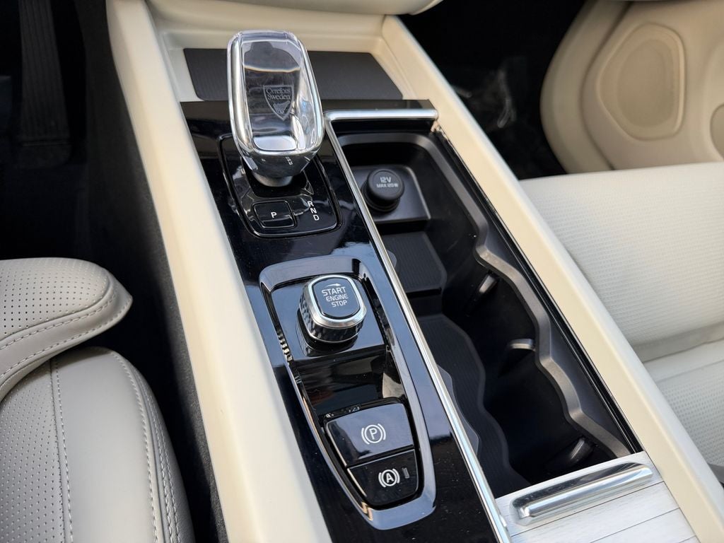 2026 Volvo XC60 B5 Ultra