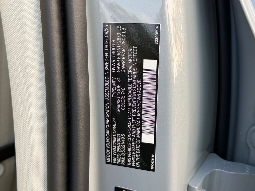 2026 Volvo XC60 B5 Ultra
