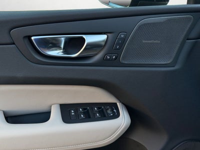 2027 Volvo XC60 B5 Plus