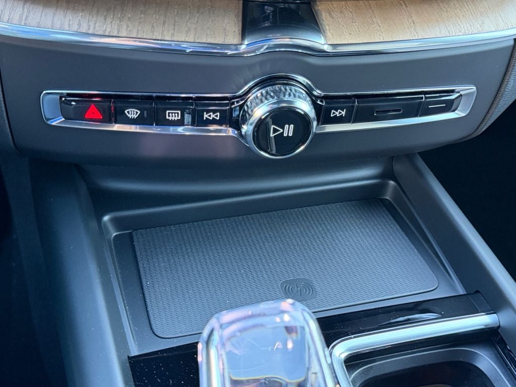 2027 Volvo XC60 B5 Plus
