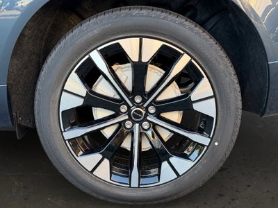 2027 Volvo XC60 B5 Plus