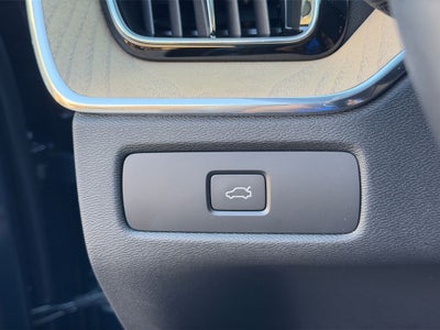 2027 Volvo XC60 B5 Plus