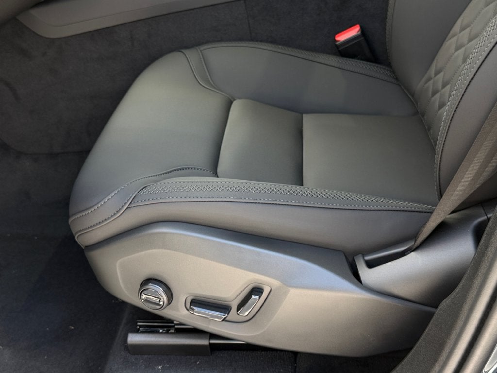 2027 Volvo XC60 B5 Plus