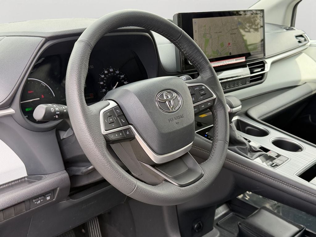 2025 Toyota Sienna XLE 7 Passenger