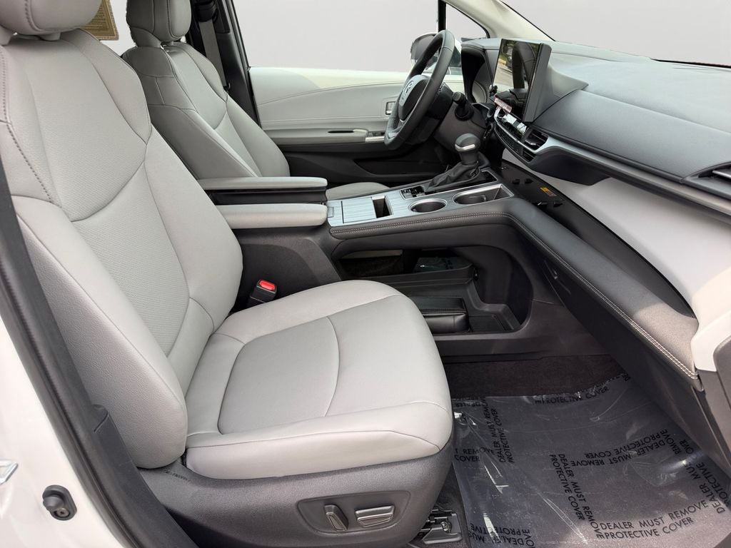 2025 Toyota Sienna XLE 7 Passenger