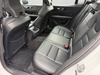 2020 Volvo S60 T6 Momentum