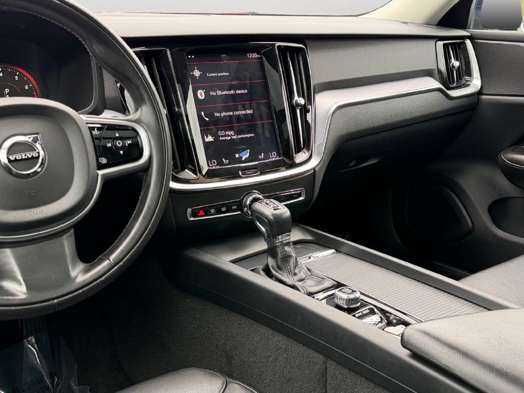 2020 Volvo S60 T6 Momentum