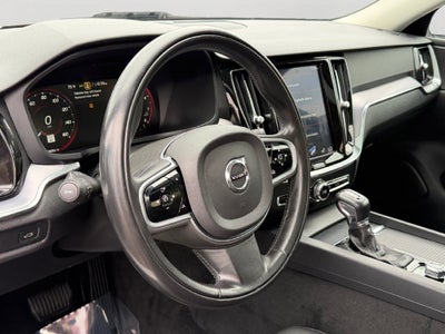 2020 Volvo S60 T6 Momentum