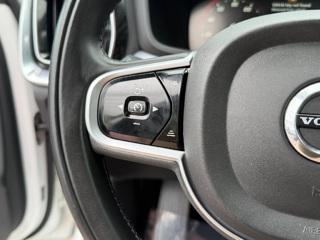 2020 Volvo S60 T6 Momentum