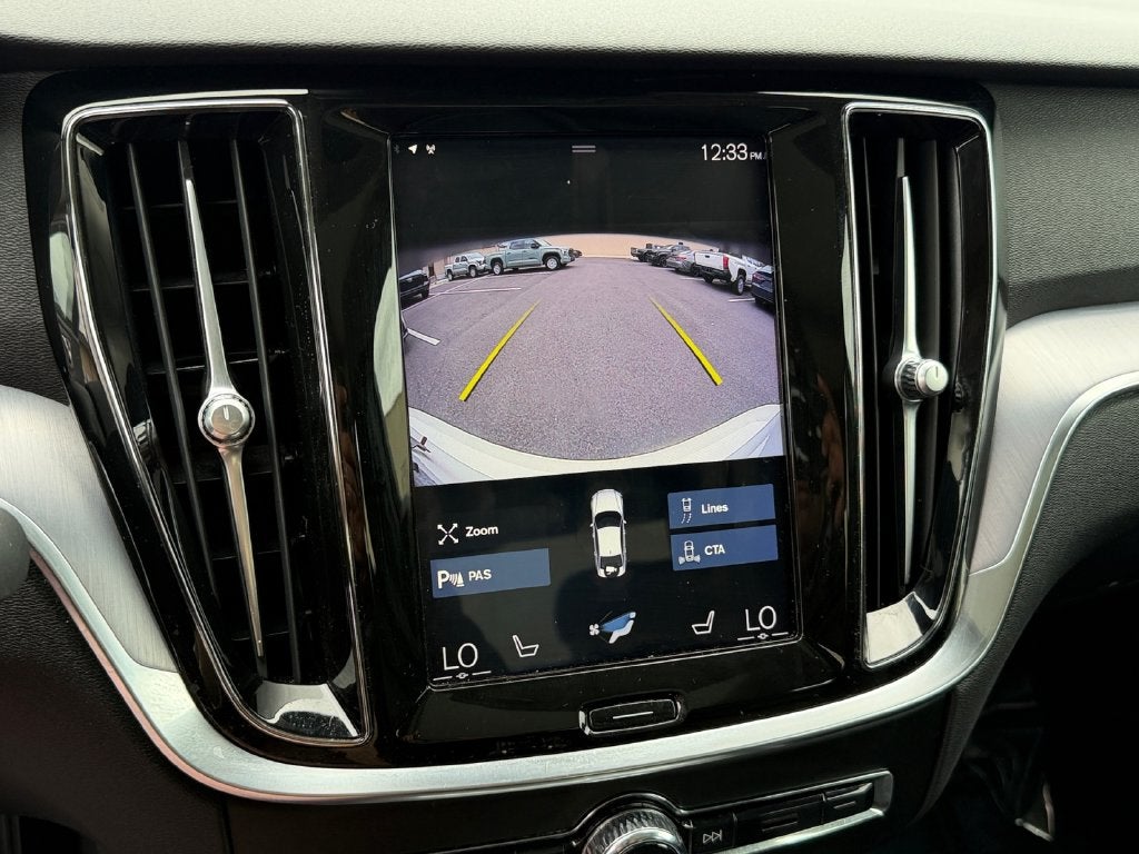 2020 Volvo S60 T6 Momentum