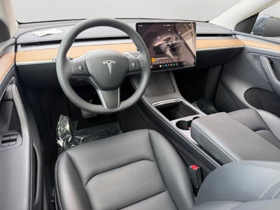2024 Tesla Model Y Long Range