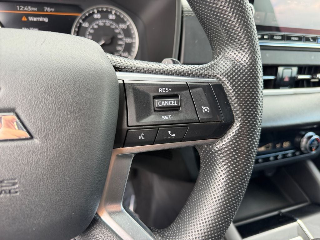 2022 Mitsubishi Outlander ES
