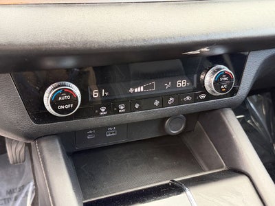2022 Mitsubishi Outlander ES
