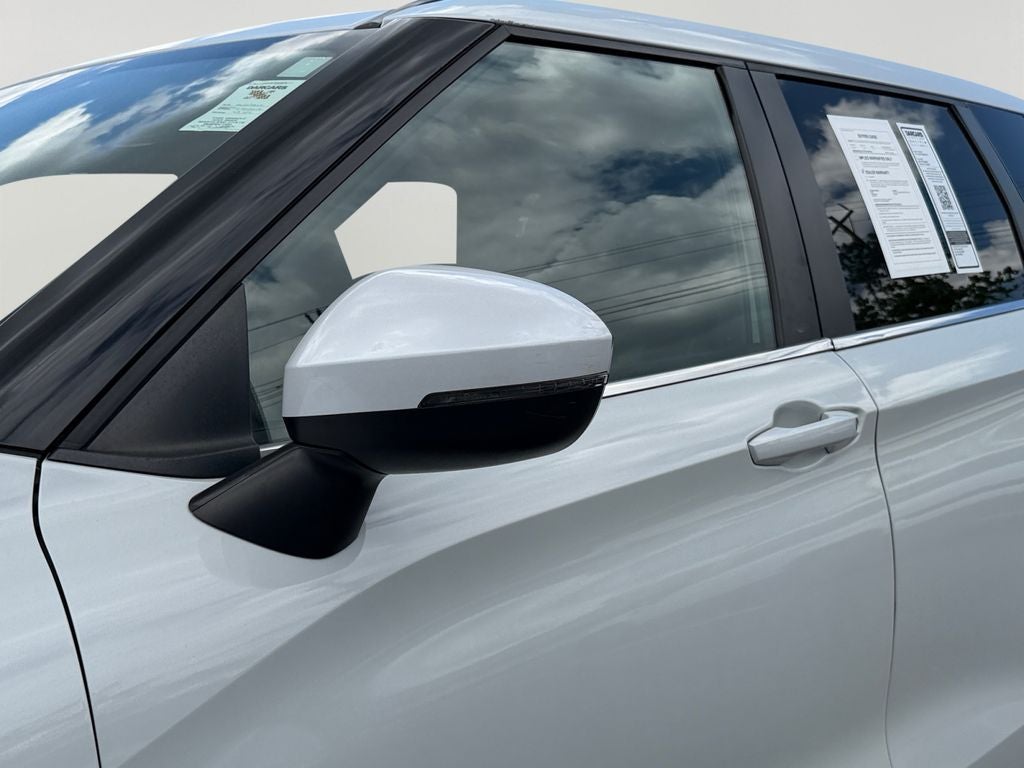 2022 Mitsubishi Outlander ES