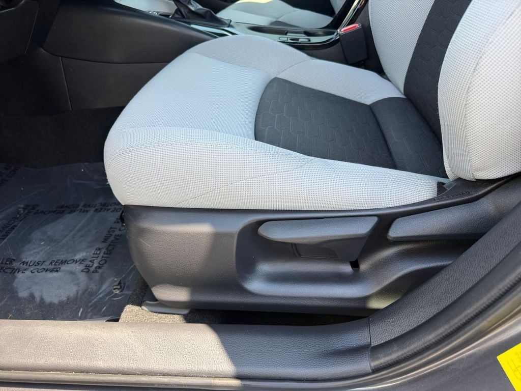 2025 Toyota Corolla Hatchback SE