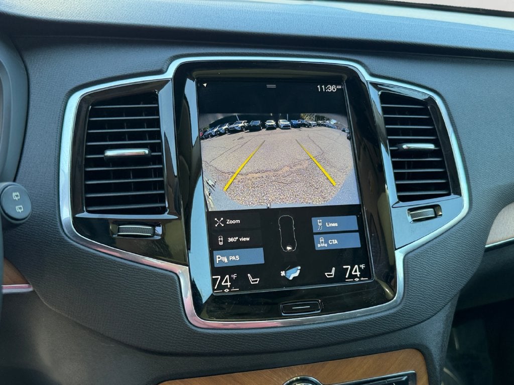 2022 Volvo XC90 T6 Momentum