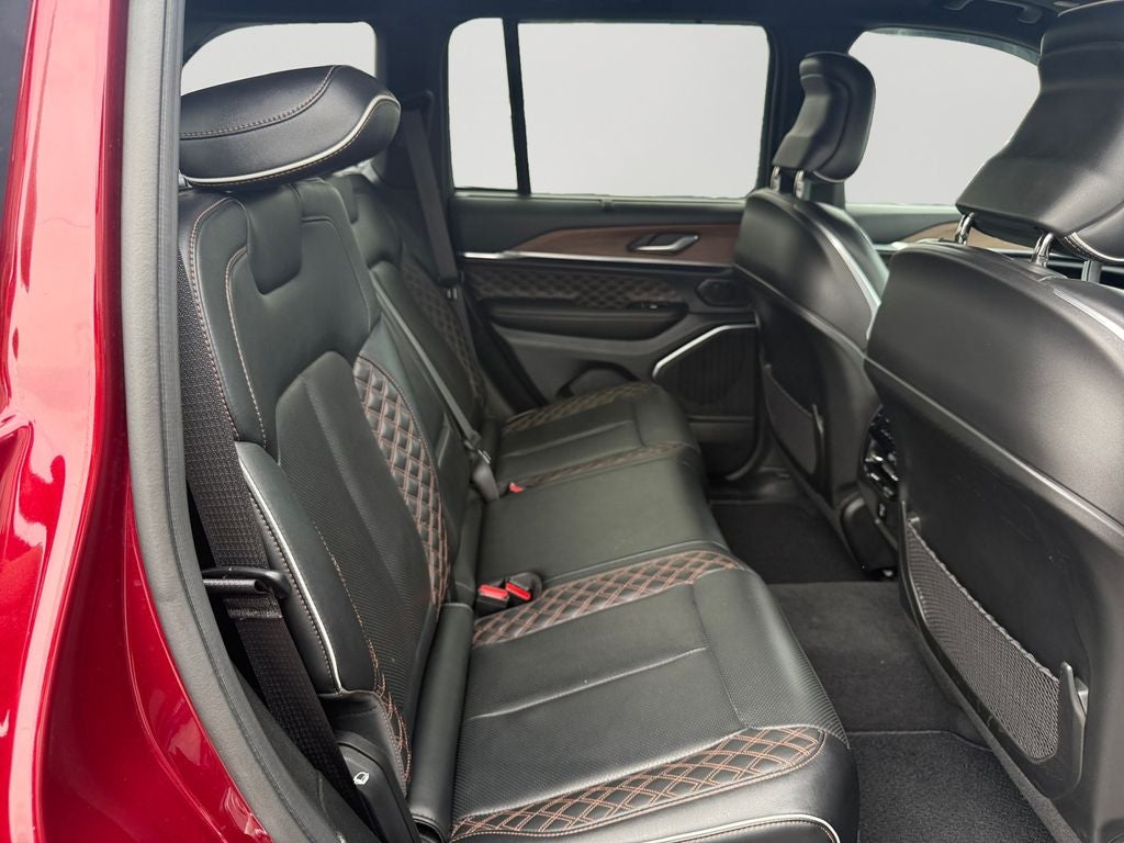 2022 Jeep Grand Cherokee Summit