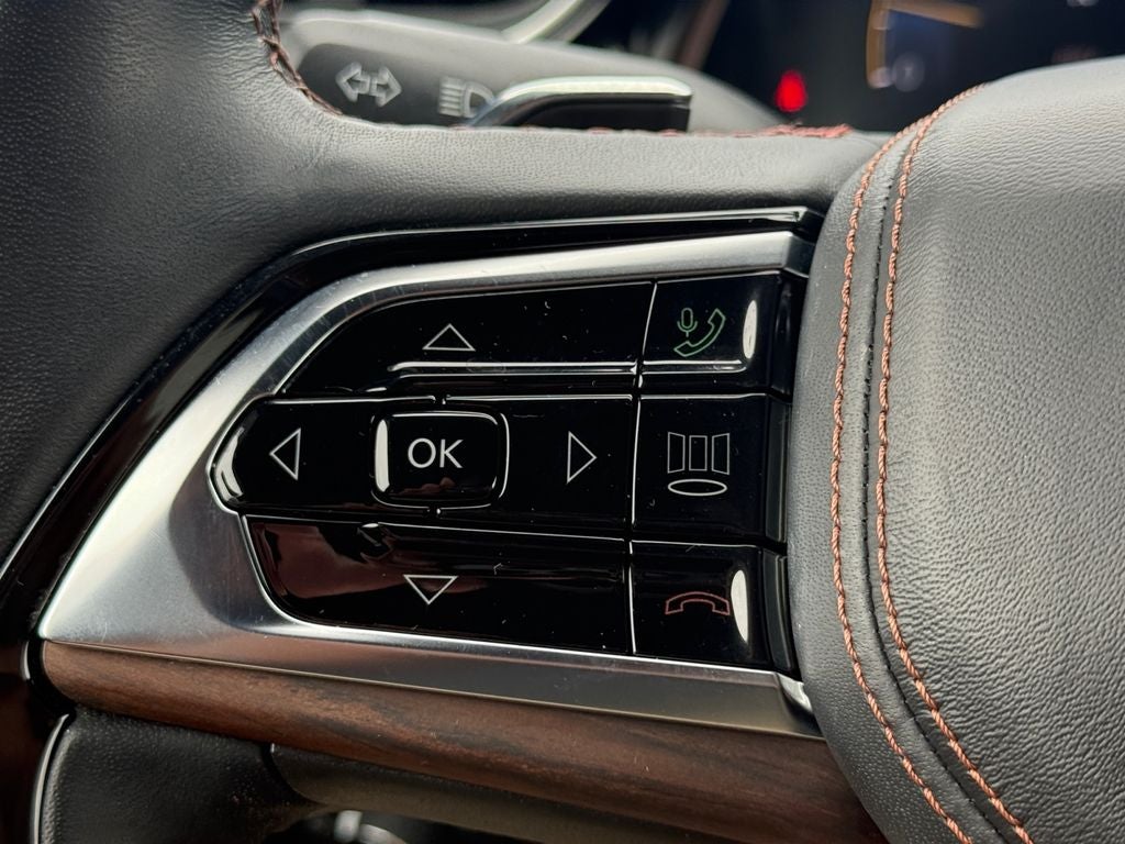 2022 Jeep Grand Cherokee Summit