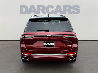 2022 Jeep Grand Cherokee Summit