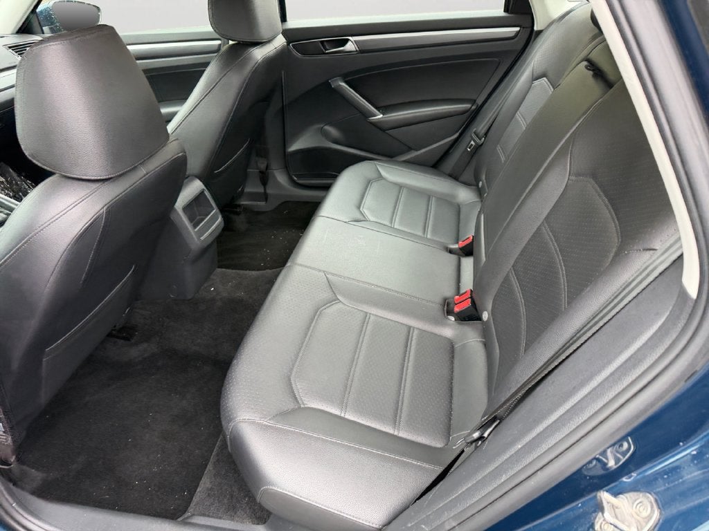 2018 Volkswagen Passat 2.0T R-Line