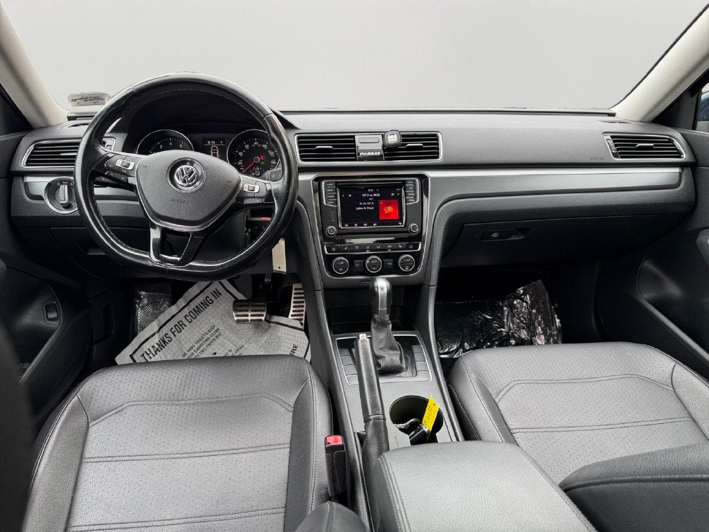 2018 Volkswagen Passat 2.0T R-Line