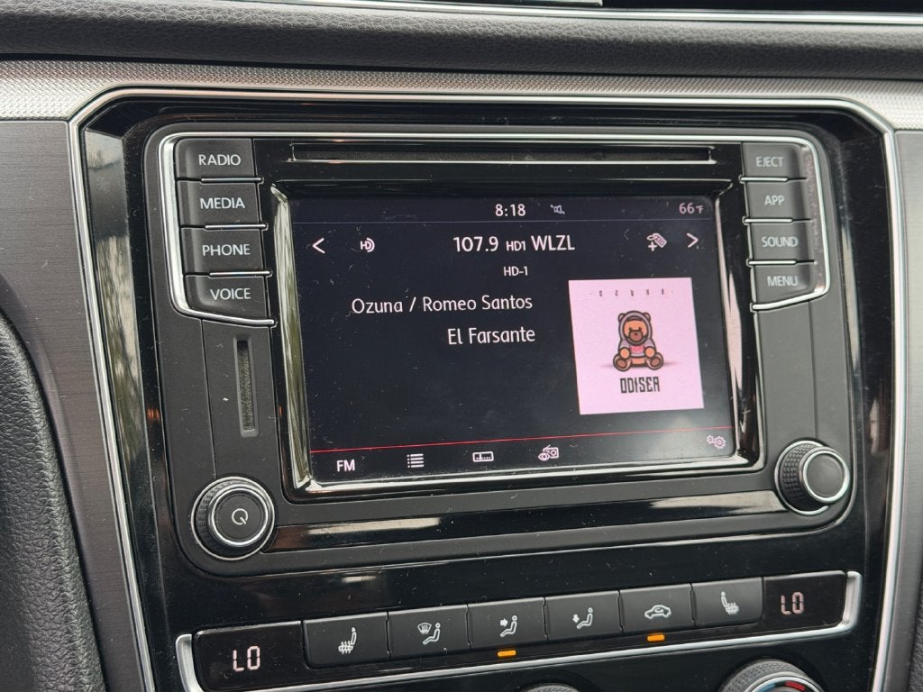 2018 Volkswagen Passat 2.0T R-Line