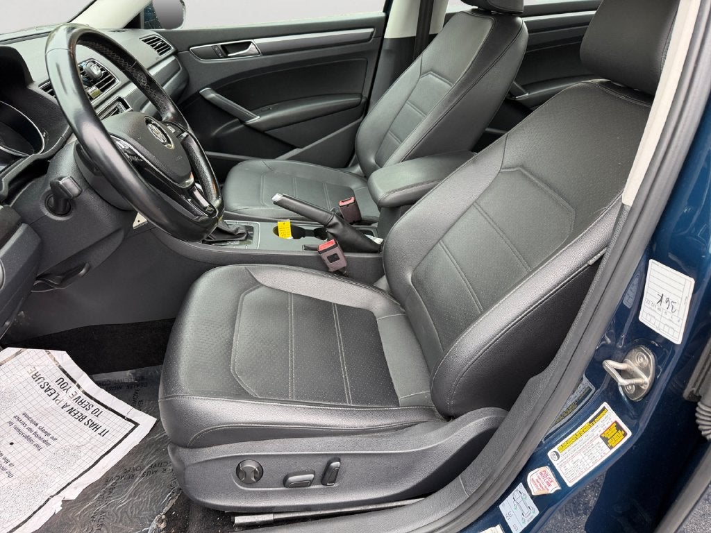2018 Volkswagen Passat 2.0T R-Line