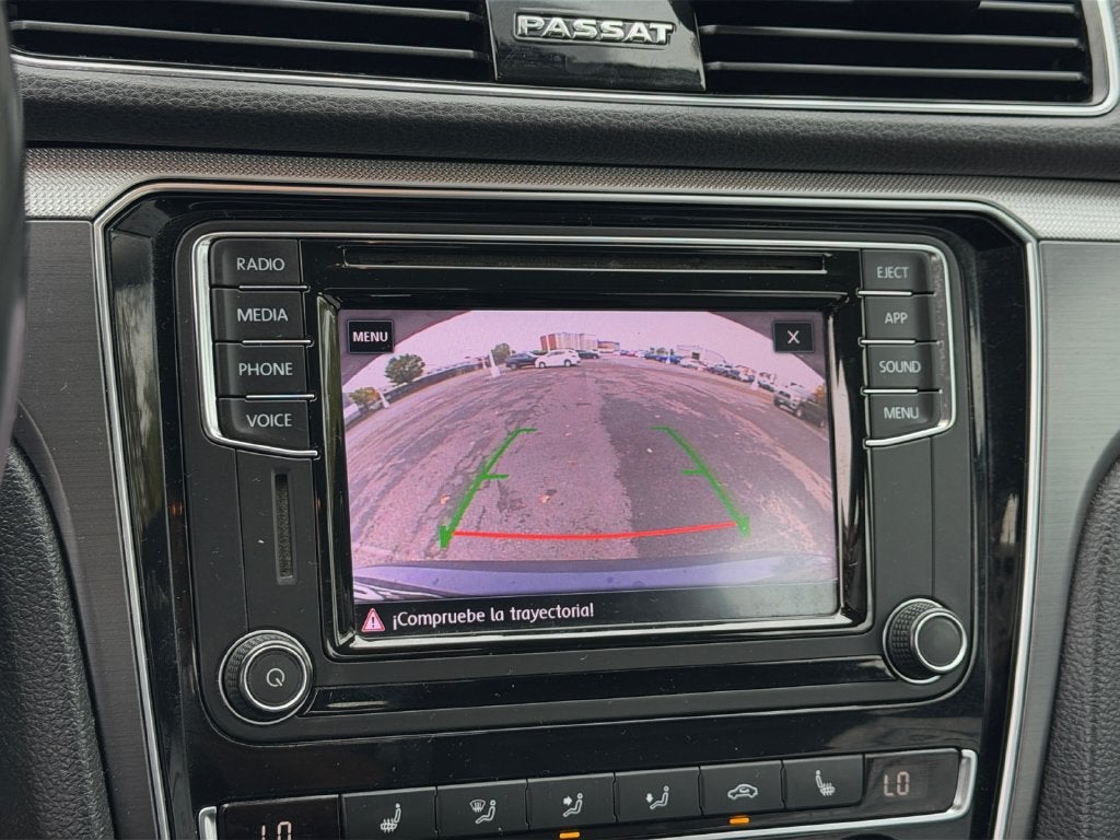 2018 Volkswagen Passat 2.0T R-Line