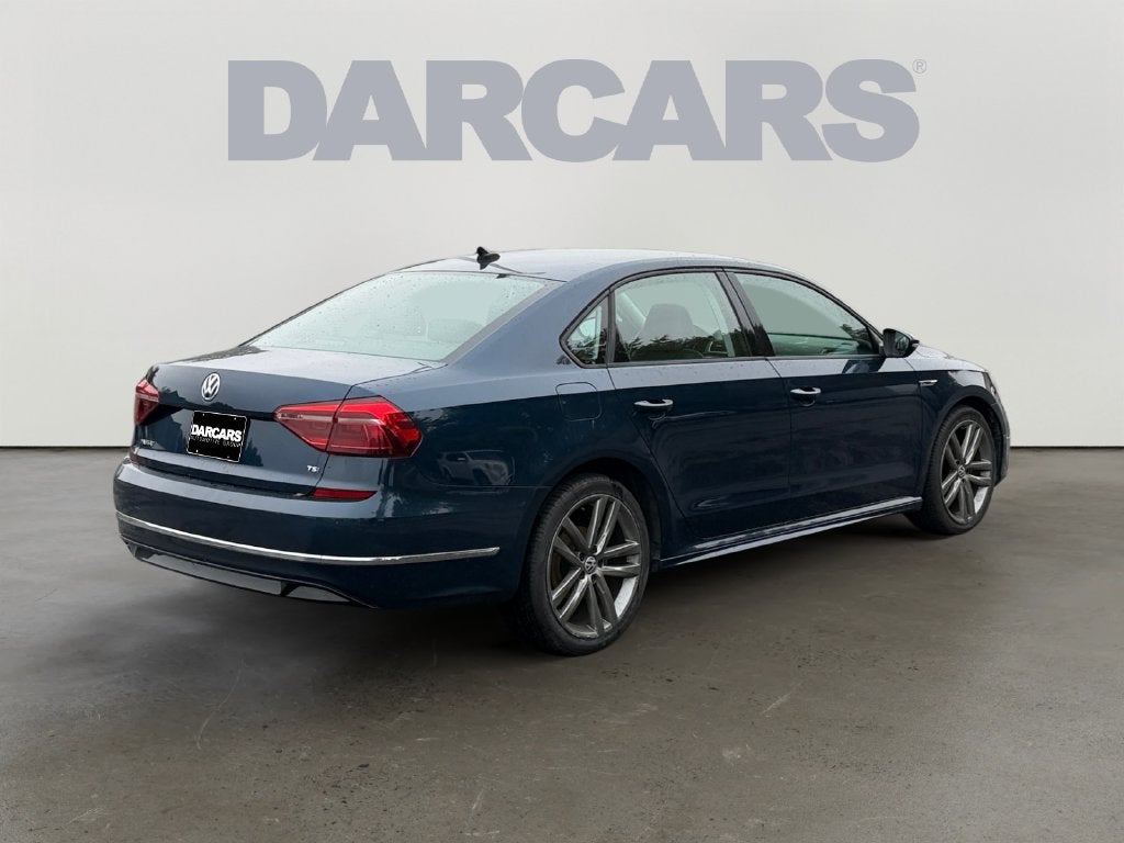 2018 Volkswagen Passat 2.0T R-Line