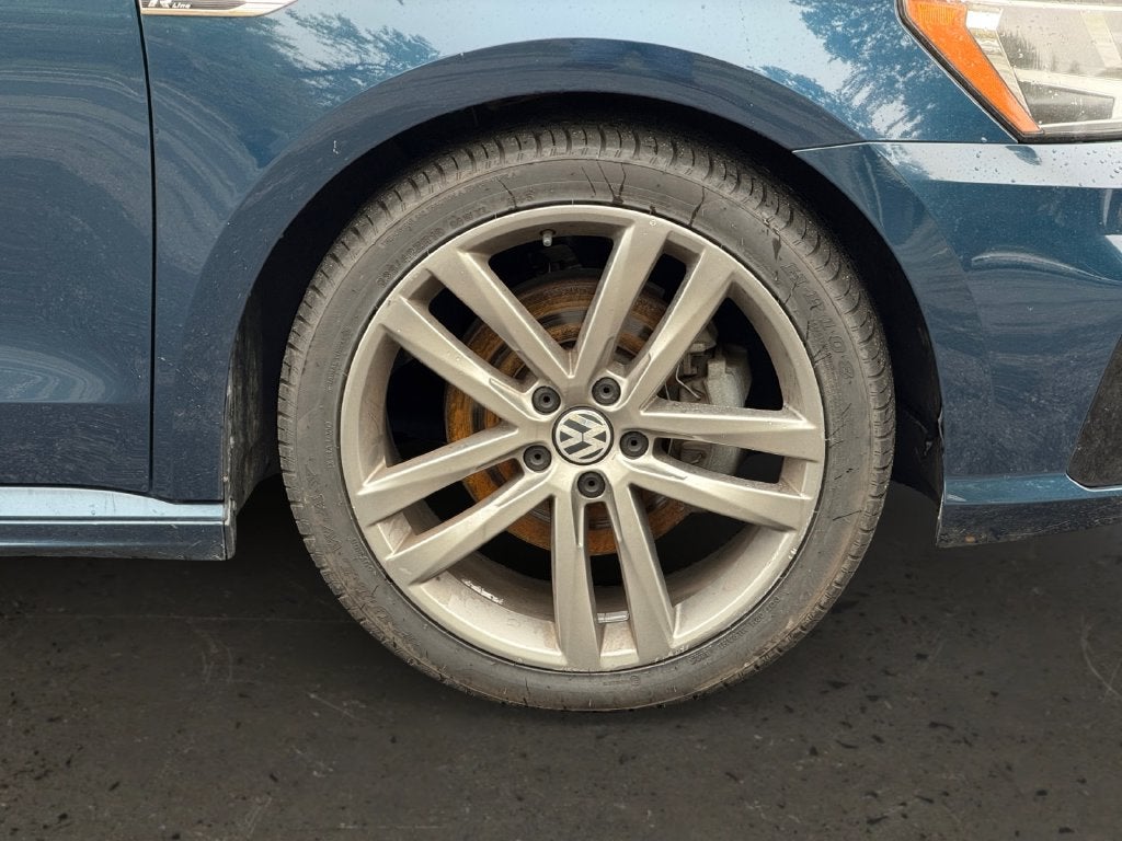 2018 Volkswagen Passat 2.0T R-Line