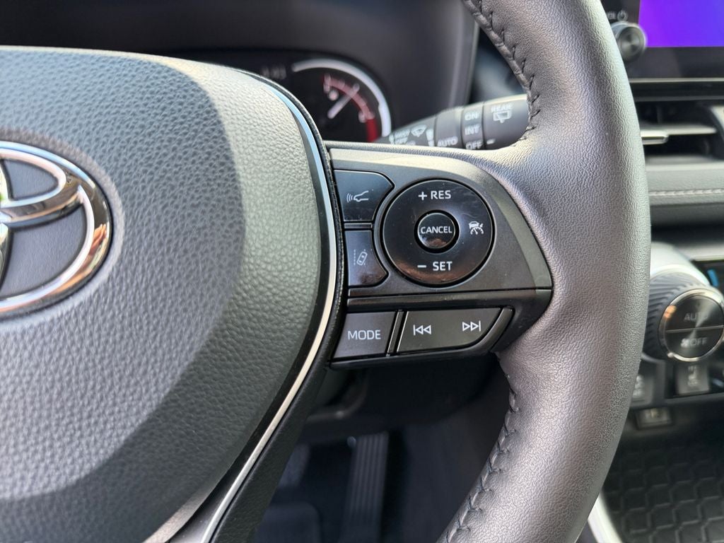 2023 Toyota RAV4 XLE Premium CLEAN CARFAX 1 OWNER