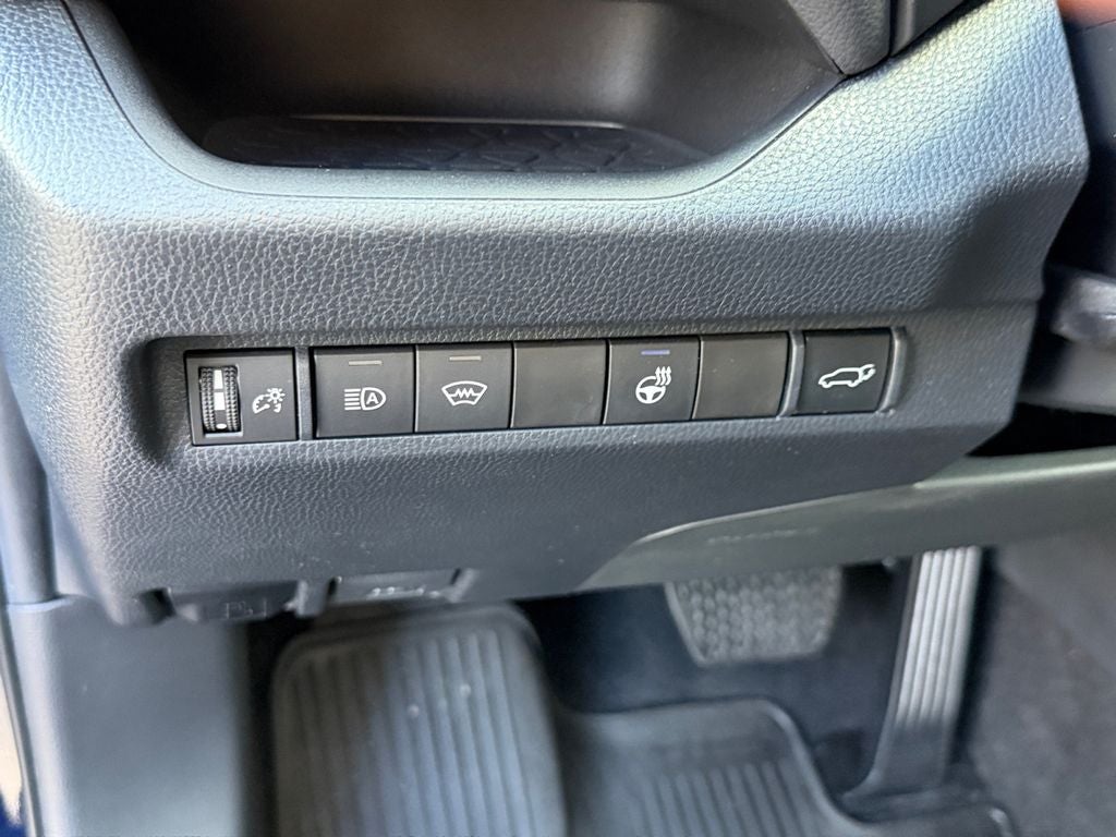 2023 Toyota RAV4 XLE Premium CLEAN CARFAX 1 OWNER