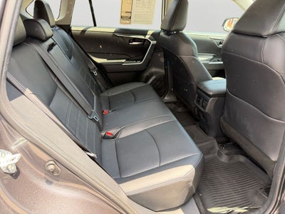 2024 Toyota RAV4 XLE Premium HEATED SEATS / POWER MOONROOF