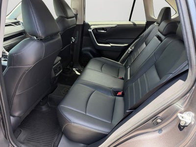 2024 Toyota RAV4 XLE Premium HEATED SEATS / POWER MOONROOF