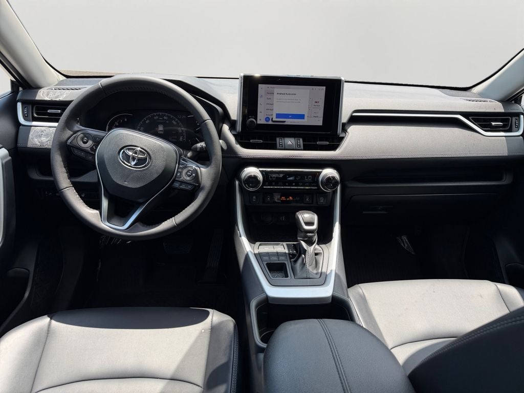 2024 Toyota RAV4 XLE Premium HEATED SEATS / POWER MOONROOF